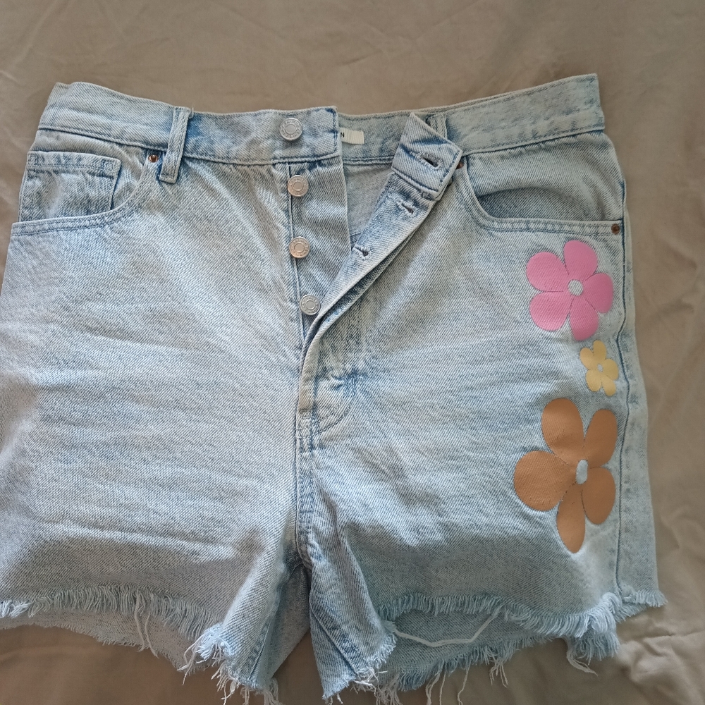 PACSUN 90's Girlfriend Light Blue Flower Graphic Denim Shorts Waist Size 30